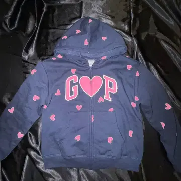 GAP 하트 무늬 후드티 짧은 기장 타이트