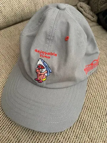 [ 기간 한정 12/25(목) 낮까지 판매 ] USJ 그레이 상어 캡