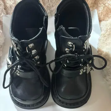 Whinny 세상이 넓게 보이는 신발