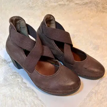 Noubel Voug Relax 22.5 크로스 벨트 디자인 웨지솔