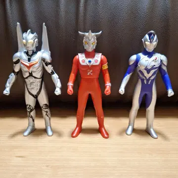 울트라 히어로 시리즈 3체 세트 레오 노아 디나스