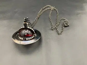 비비안 웨스트우드 목걸이