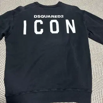 디스퀘어드 트레이닝복