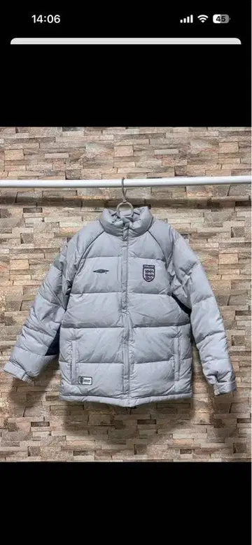 잉글랜드 자수 로고 다운 자켓 그레이