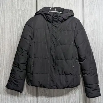 블랙 후드 부착 충전솜 다운 자켓 GU