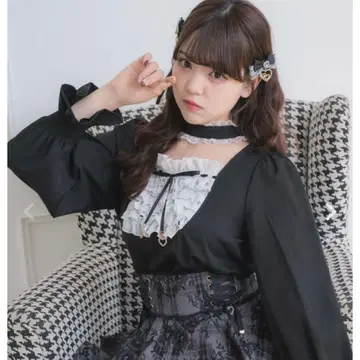 메이드 프릴 상의