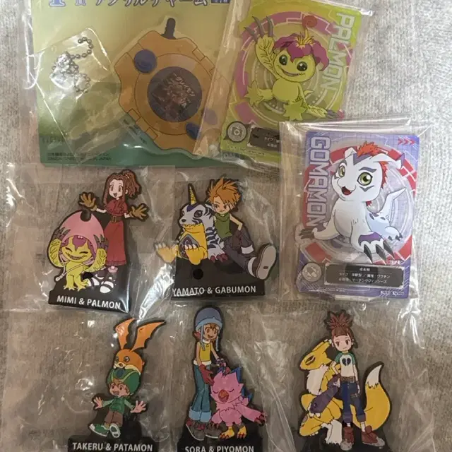 8개 일괄) 디지몬 하위상 g상 러버스탠드 f상 키링 e상 아크릴 스탠드