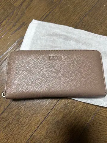 가죽제 베이지 장지갑
