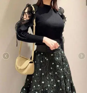 [정품] 프릴 슬리브 니트 풀오버 SNIDEL