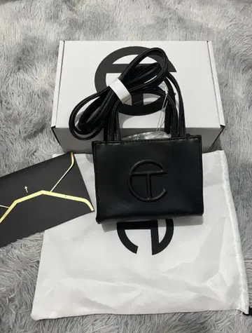 Telfar 블랙 숄더백 새상품급 미사용