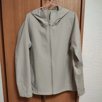 UNIQLO 블록 테크 후드티 3D 컷 L 그레이