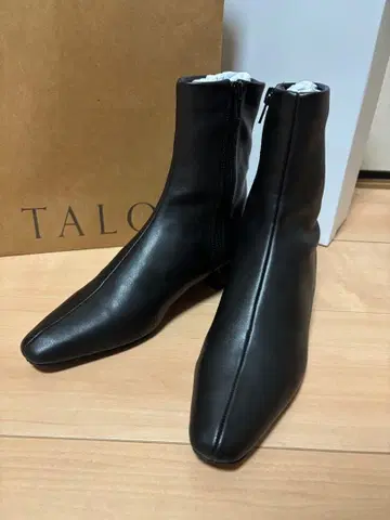 새상품급 LE TALON 3cm 프렌치 스퀘어 핏 숏부츠 S 사이즈