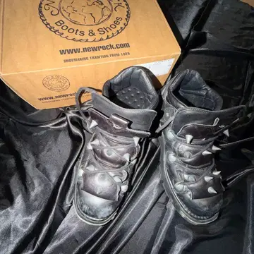 New Rock 스파이크 부츠 레어