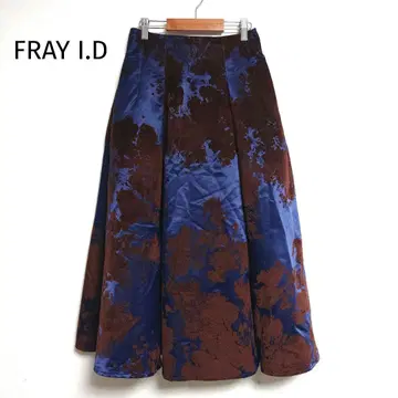 FRAY I.D 프레이 아이디 샴브레이 플로키 플레어 스커트
