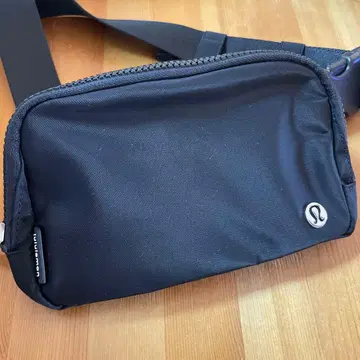 lululemon 바디백