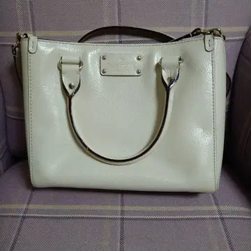 아이보리 가죽 숄더백