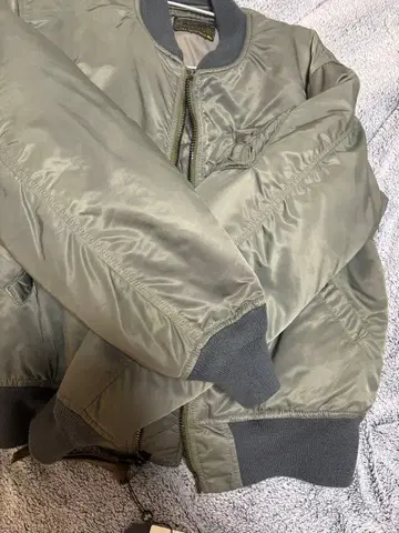 알파인더스트리즈 아우터