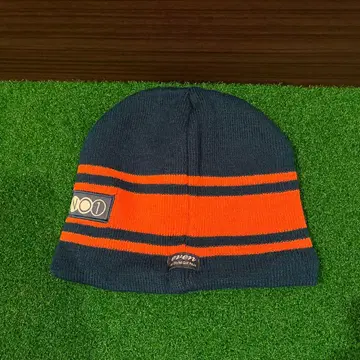 넘버 1의 니트 모자입니다