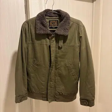 올리브 그린 밀리터리 자켓