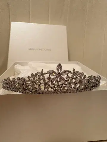 ANNAN WEDDING 티아라