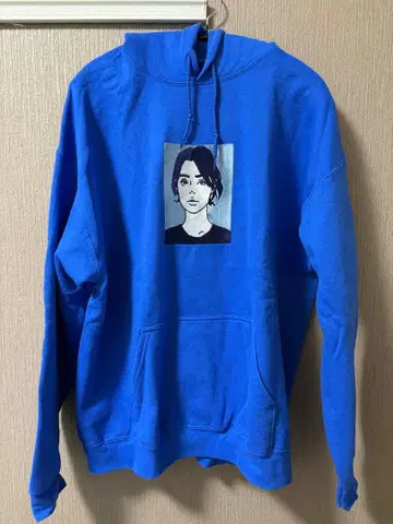 Kyne Holiday 후드티 ONAIR