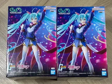 [미개봉 새상품] 하츠네 미쿠 GUNDAM 콜라보 피규어 2체 세트