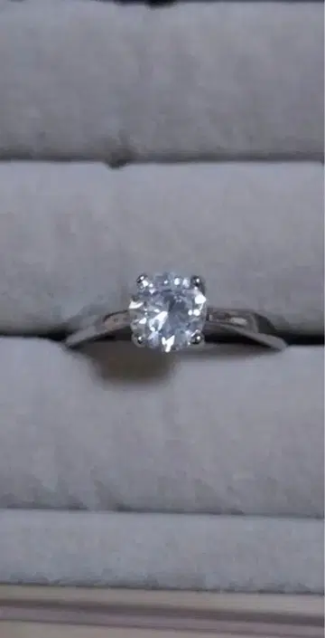 심플 솔리테어 반지