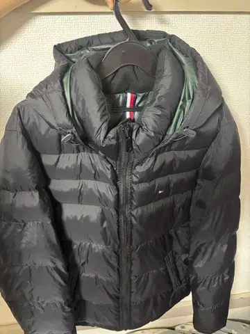TOMMY HILFIGER 블랙 다운 자켓