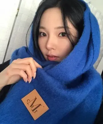 MUCENT 시그니처 머플러 블루 패치