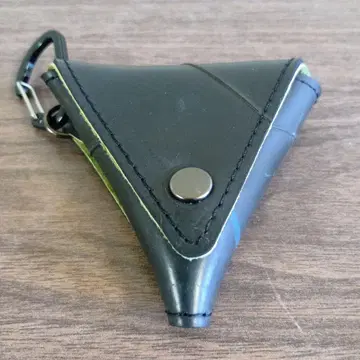 SEAL (씰) 삼각형 코인 케이스 카라비너 포함