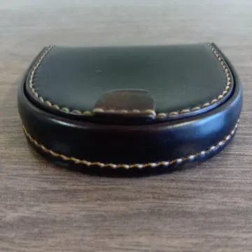 K.T. 루이스톤 말발굽형 코도반 코인 케이스