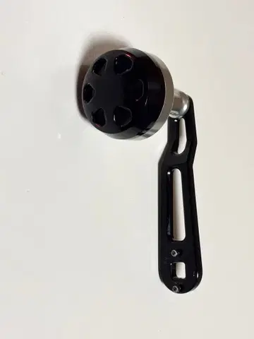 어큐레이트 핸들 노브