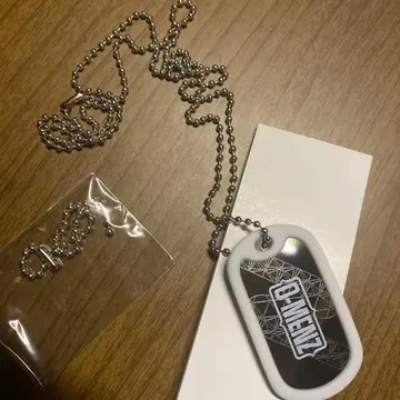 o-MENZ 도그 택 화이트 블랙