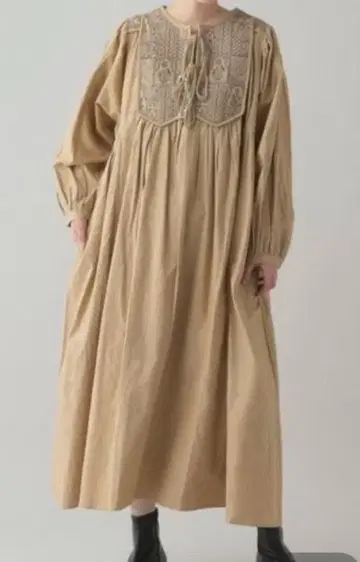 내추럴 바이 CLIP studio CLIP 퀼트 배색 자수 원피스