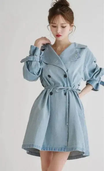 ETEREVE 라이트 블루 트렌치코트