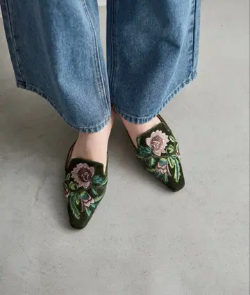 THE YOn 플라워 자수 벨로아 베트남 샌들