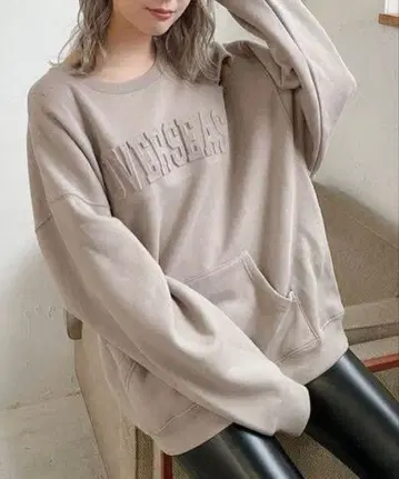 GYDA OVER SEAS 엠보싱 데미지 속기모 풀오버