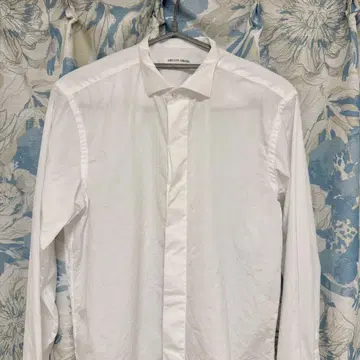 아루이즈 턱시도 셔츠 S 사이즈