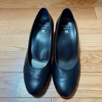 와코루 서세스워크 블랙 펌프스