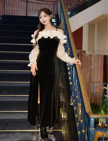 오프숄더 프릴 벨로아 원피스