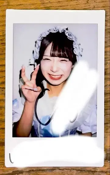 츠키시로 쿠루미 졸업 기념 온특 친필 사인 폴라로이드 카와라보메이츠