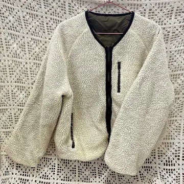 화이트 플리스 자켓