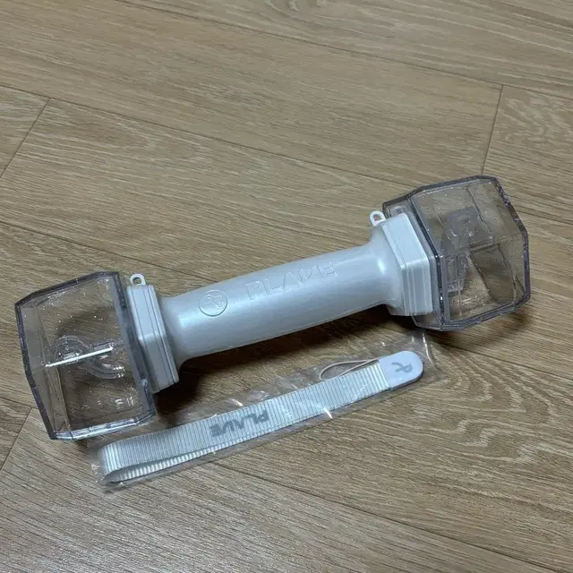 플레이브 응원봉 아뵹(미사용)