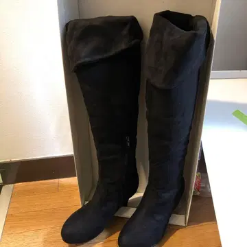 블랙 스웨이드 롱 부츠