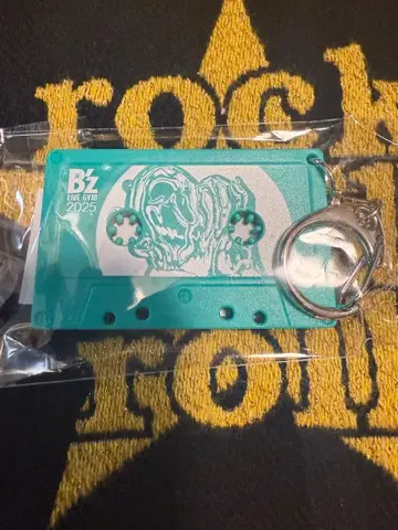 B'z FYOP 도쿄 공연 12.06 가챠가챠 카세트 키링