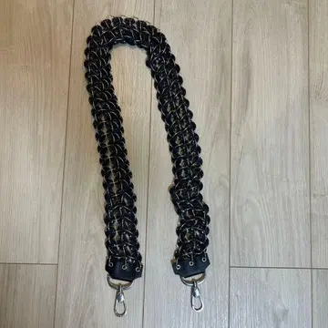 Stefan Cooke 버튼 스트랩 키체인 BLACK