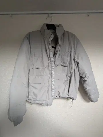 그레이 멀티 포켓 다운 자켓