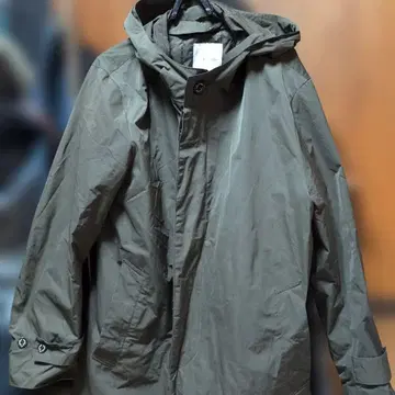 올리브 그린 후드 부착 모즈 코트