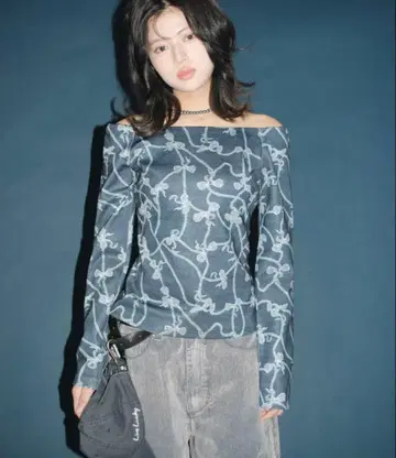 musubore 오프숄더 상의