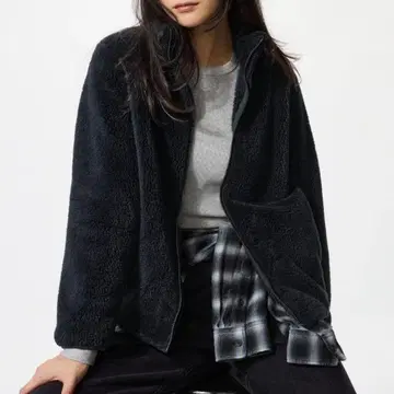 유니클로 플리스 블랙